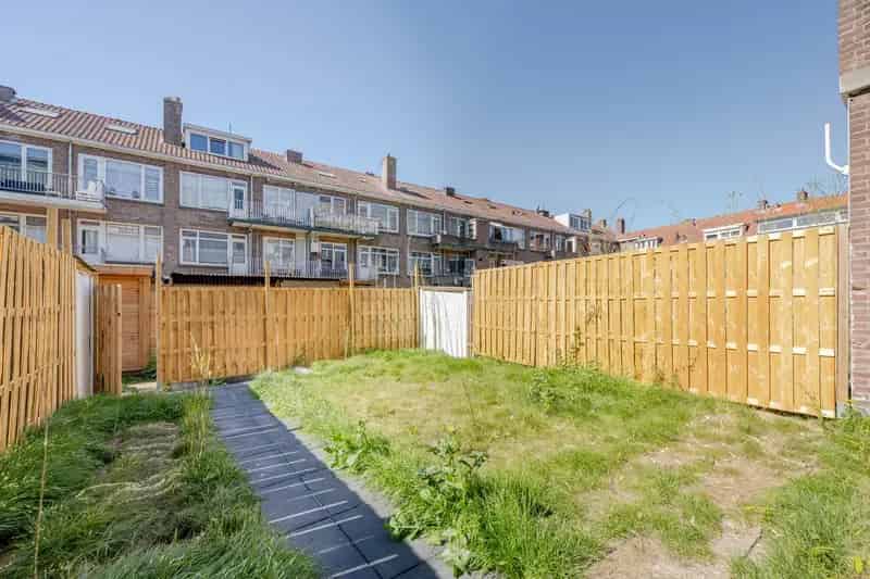 Appartement te koop Rotterdam Carnisse: Instapklaar gerenoveerd met tuin