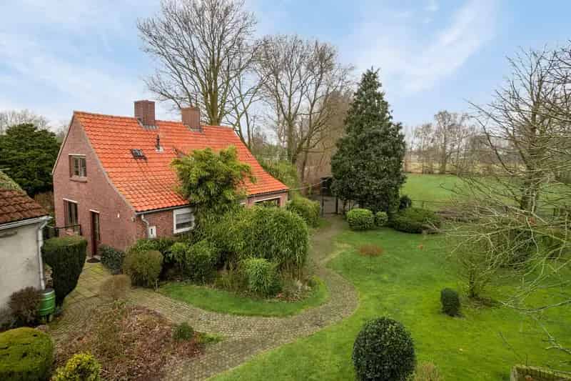 Vrijstaande woning 6155m2 perceel West-Brabant