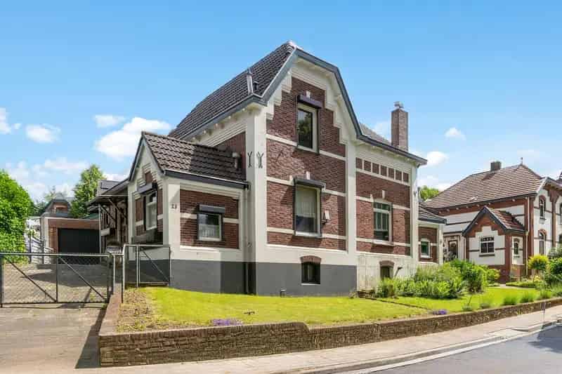 Mijnwerkerswoning Spoorstraat 23 2 slaapkamers tuin garage