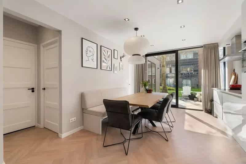 Amsterdam Bos en Lommer: Moderne 80m² Woning met Tuin