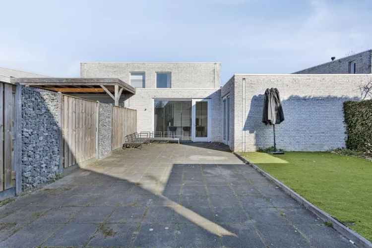 Levensloopbestendige woning in Roosendaal met moderne keuken en tuin