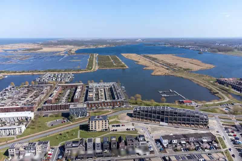 Luxe Villa Almere 5 slaapkamers 2 badkamers Instapklaar