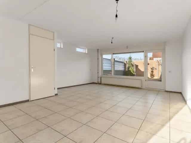 Huurwoning Almere 3 slaapkamers Garage Tuin