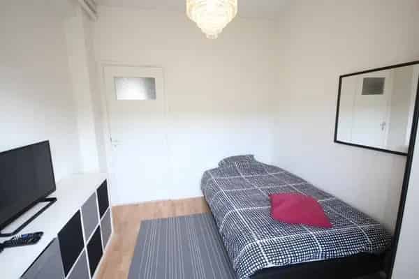 Kamer Laan van Meerdervoort Den Haag - Vrouwelijke Studenten/Werkende