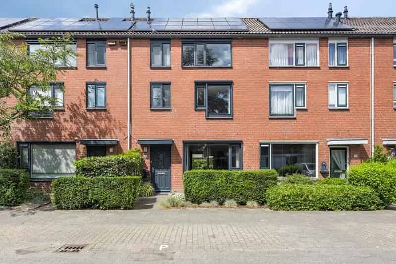 Ruime gezinswoning Utrecht 3 slaapkamers 2 badkamers diepe tuin