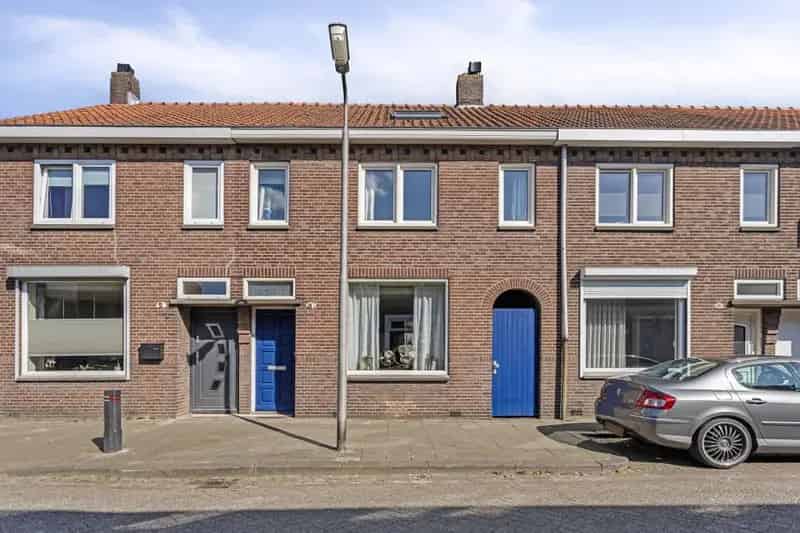 Tussenwoning Tilburg 3 slaapkamers Ruime zolder Diepe tuin