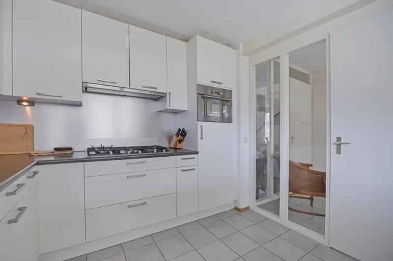 Semi bungalow Hoogland 3 slaapkamers 2 badkamers 2 garages