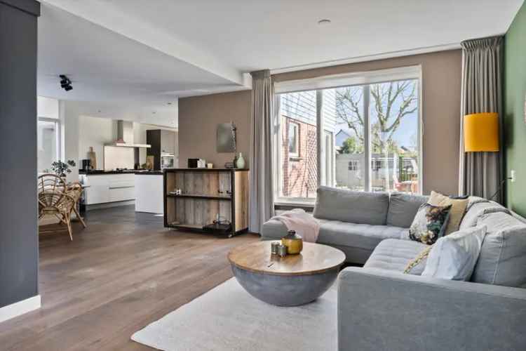 Huis te koop Berlicum Molenstraat: Ruime 4 slaapkamer woning