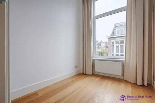 Te Huur: Ruime 4 Slaapkamers Dubbele Bovenwoning Bezuidenhout 120m2