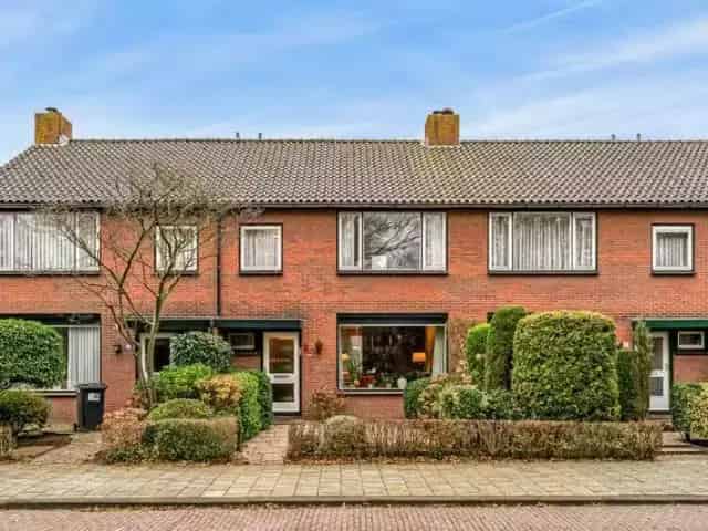 Ruime 5 Slaapkamer Eengezinswoning te koop in De Hornmeer