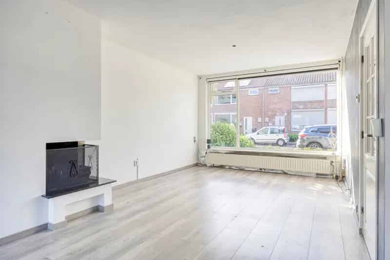 Tussenwoning Best 4 slaapkamers moderne keuken tuin