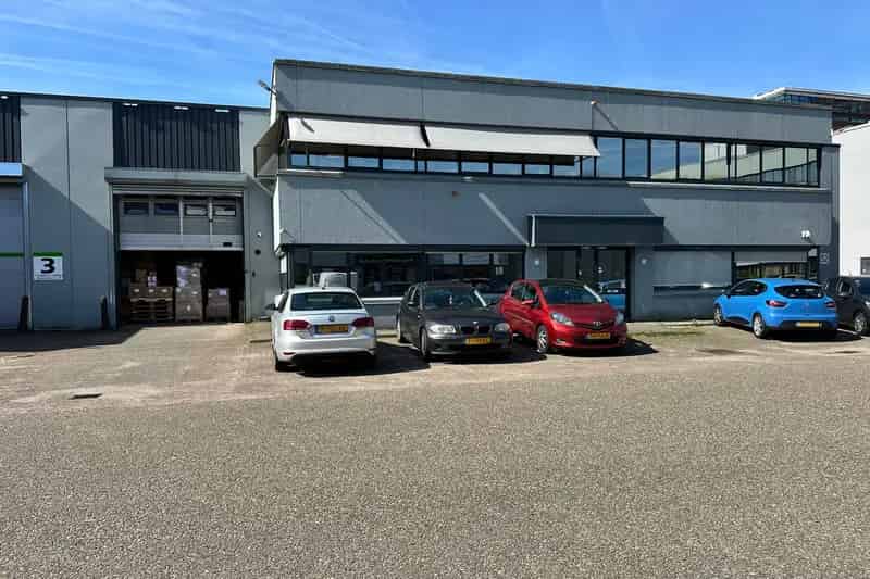 Bedrijfshal te Huur Hoofddorp 404m²