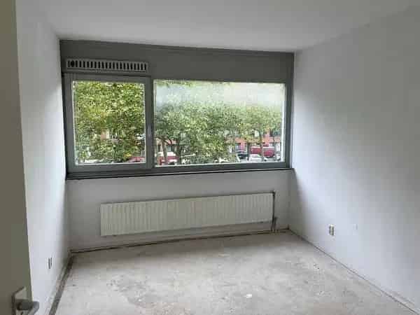 Ruime Bovenwoning Nieuw Geinwijk 3 Slaapkamers Nabij Winkelcentrum