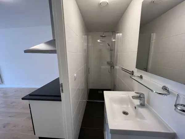 Gemeubileerd 2-kamer appartement Rotterdam Vierambachtsstraat