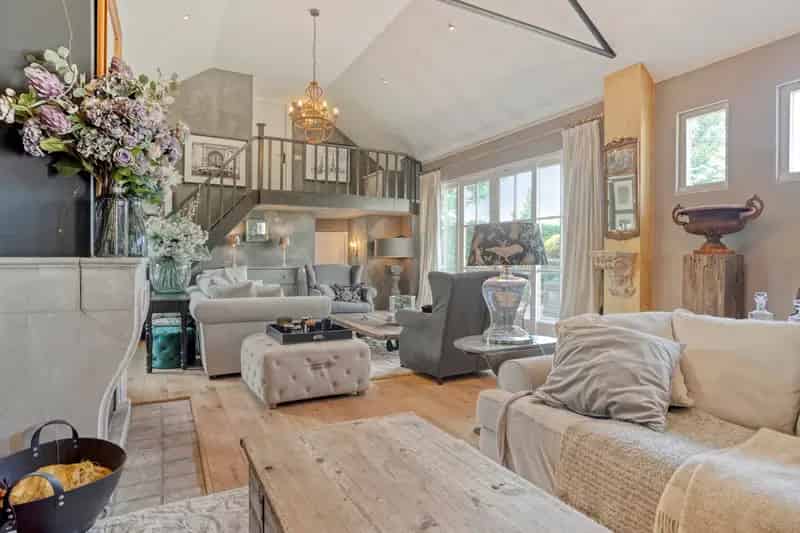 Luxe Benedenwoning Watertoren Steenbergen 183m2 Tuin 1027m2
