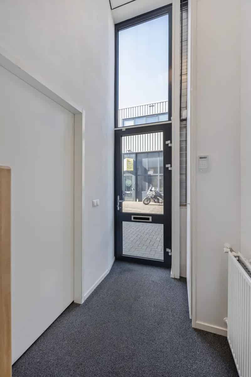 Bedrijfshal Breda te Huur 120m2  Neerloopweg