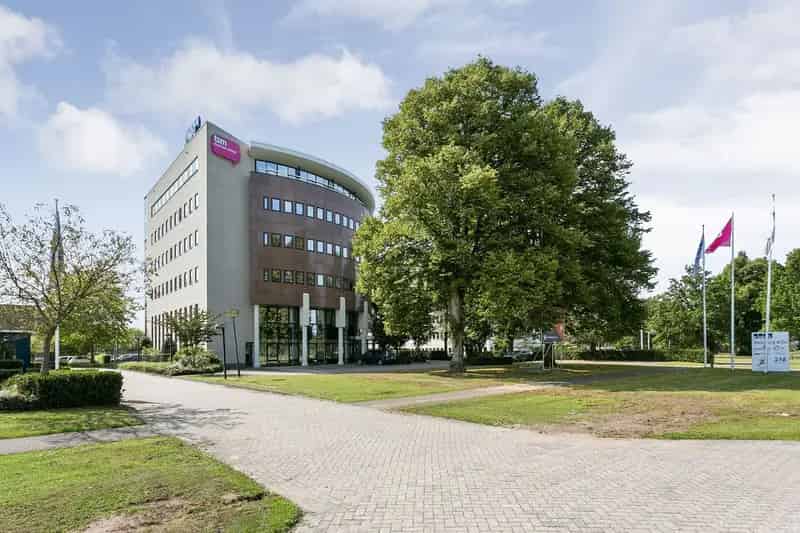 Kantoorruimte te huur Enschede  -  2244m²  -  Hengelosestraat