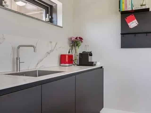 Huis te Huur Huissen: Vrijstaande woning met garage en tuin