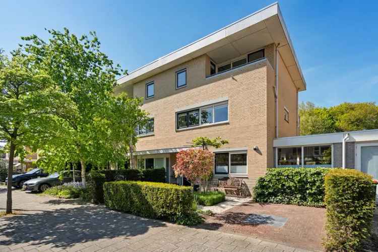 Huis te koop Den Haag: Ruime 4 Slaapkamers Duinrand Nabij Westduinpark