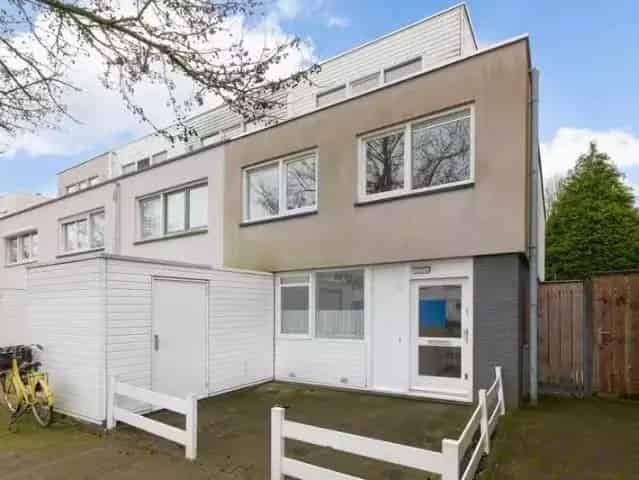 Ruime Eindwoning Walvisbuurt Amsterdam 136m²