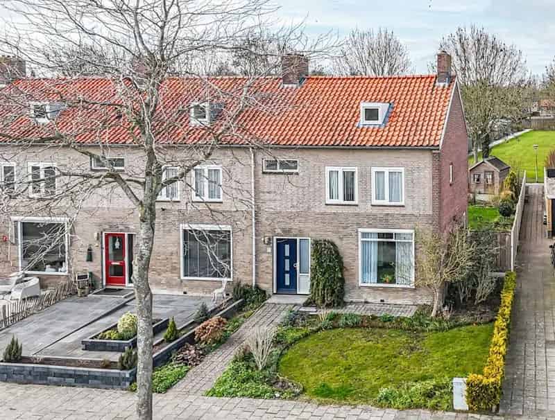 Ruime Hoekwoning Tollebeek 3 Slaapkamers Diepe Tuin