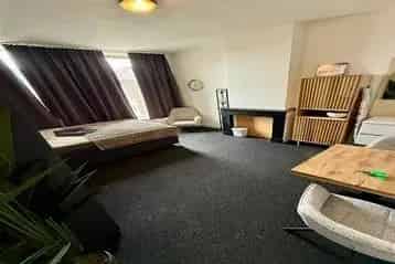 Kamer Fahrenheitstraat Den Haag Gemeubileerd