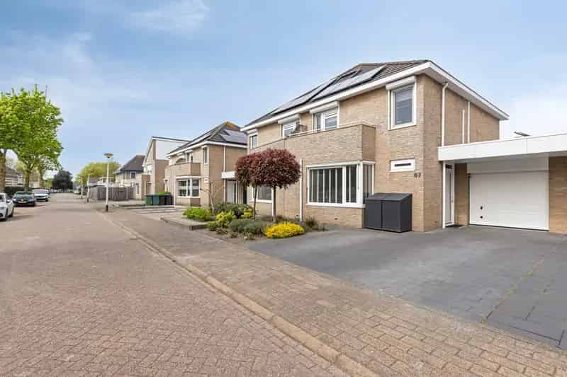 Goed Onderhouden 4 Slaapkamers Huis te Koop in Sterrebos