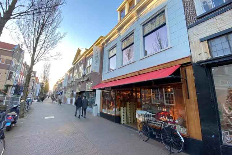 Winkel te Koop Delft Voldersgracht 154m2  Grachtenpand Horeca Appartementen