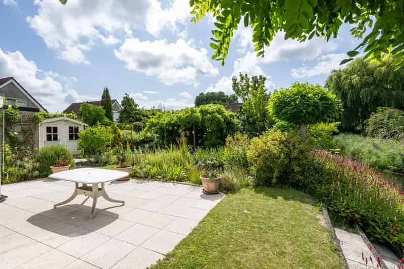 Ruime woning Dirksland 512m2 grond garage 2 slaapkamers