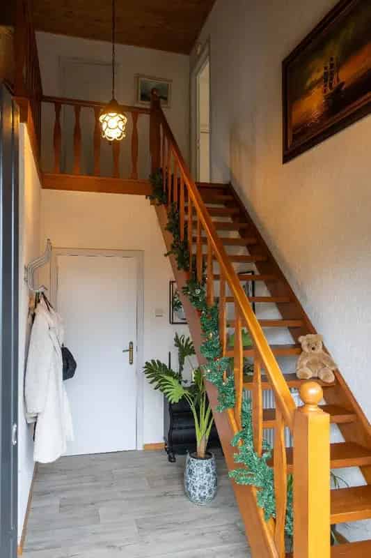 Vrijstaande woning met paardenstal te Aardenburg