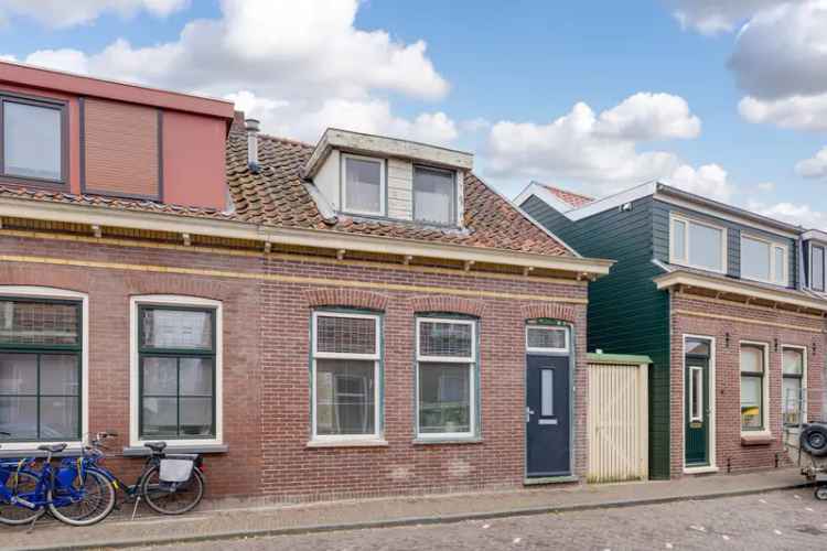 Ruime woning met potentie te Zaandam