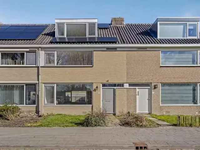 Moderne gezinswoning Hornmeer - Nieuwe keuken en badkamer - Zonnepanelen