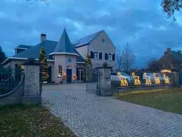 Villa te koop nabij Tilburg 7 slaapkamers 3 badkamers