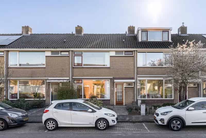 Ruime Tussenwoning Vleuten 126m2 4 slaapkamers Nabij NS Station