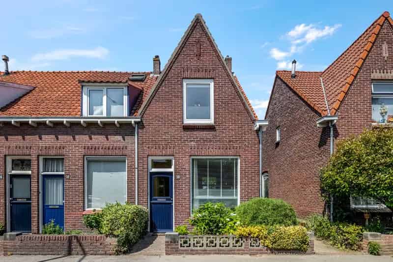 Huis te koop Nijmegen: Karaktervolle jaren 20 woning met tuin