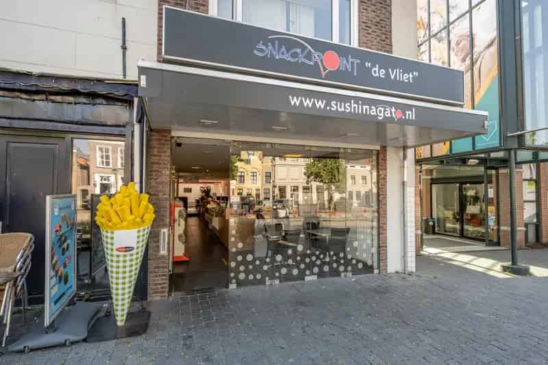 Winkel te Koop Oud-Beijerland Oost-Voorstraat 158m2