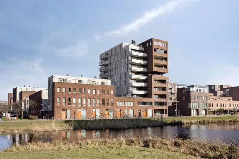 Appartement te koop Amsterdam West 84m2 tuin parkeerplaats gerenoveerd