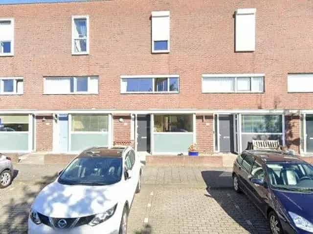 Ruime gezinswoning 4 kamers te huur Wateringseveld
