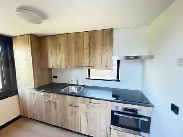 4-kamer Bovenwoning IJmuiden Nabij Openbaar Vervoer