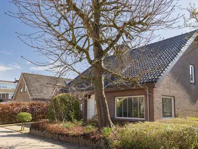 Vrijstaande woning te koop: Kluut 17 Sommelsdijk