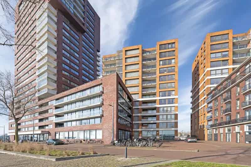 Modern 3 Kamer Appartement Lloydkwartier Rotterdam 81m2