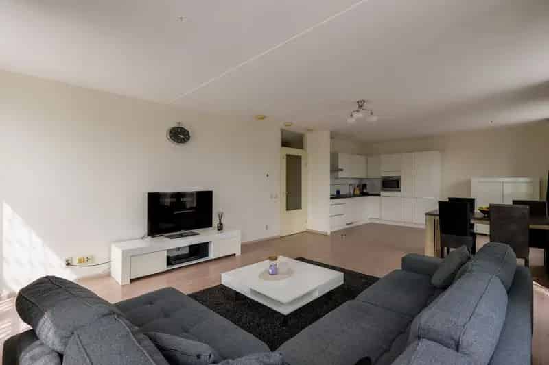 Ruim 3 Kamer Appartement Amsterdam Osdorp 90m2