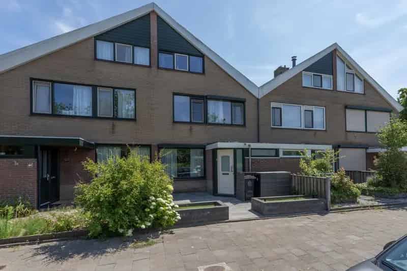 Huis te koop Rozenburg 5 slaapkamers grote tuin