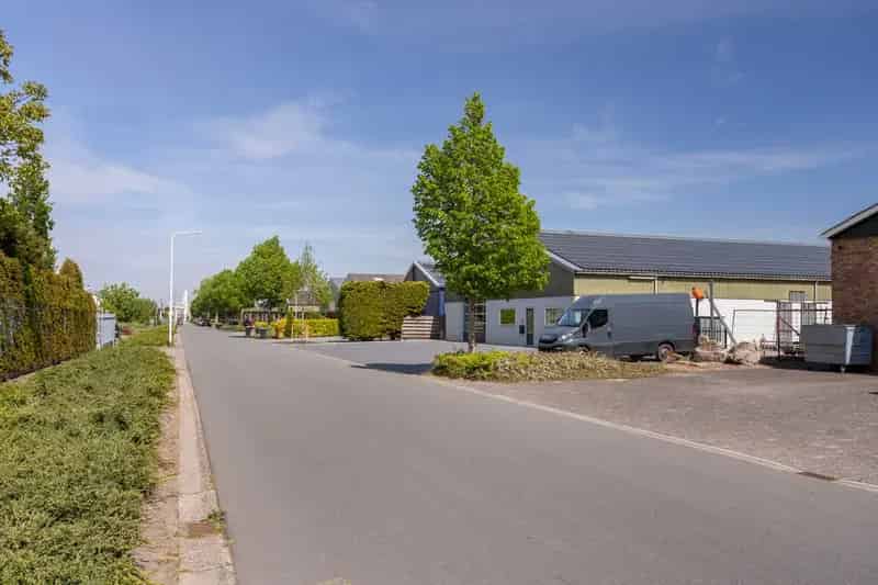 Bedrijfshal te huur Biddinghuizen 700m2 Kantoor Buitenterrein