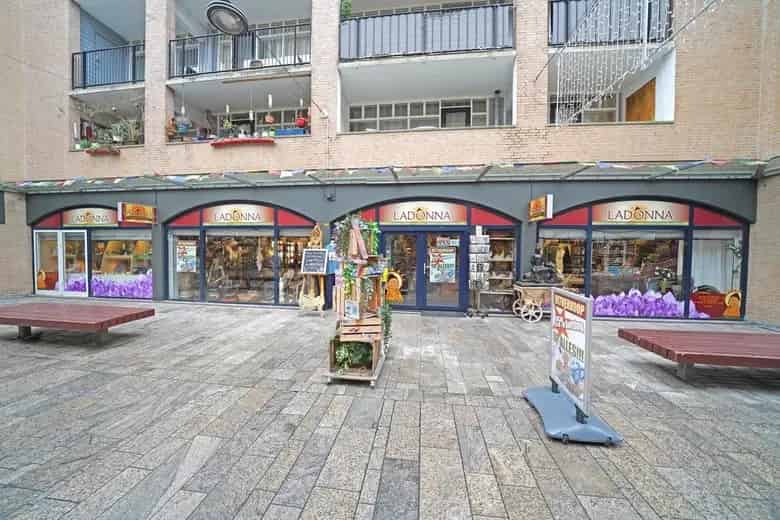 256 m2 Winkelruimte te Huur Almere