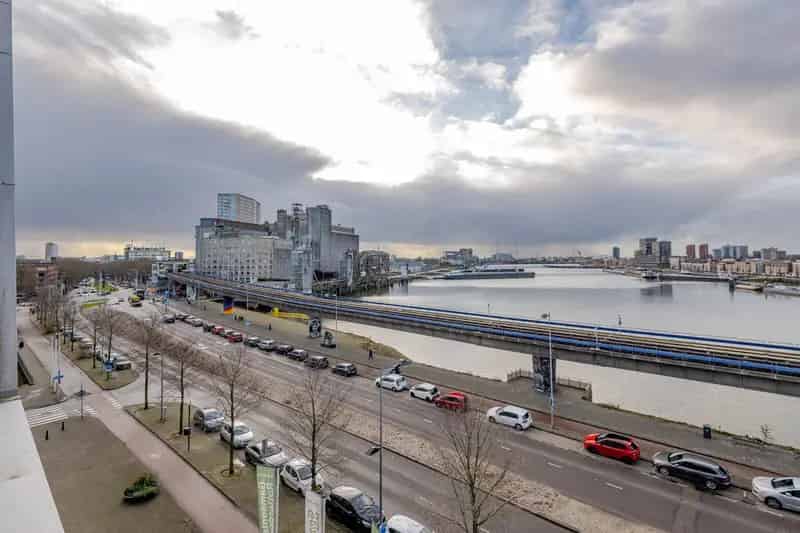 Appartement te koop Rotterdam Maashaven: Ruime maisonnette met uitzicht