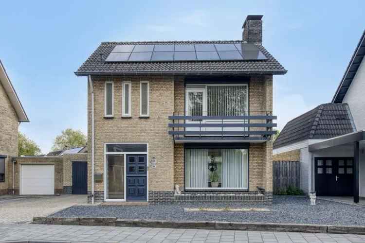 Ruime Vrijstaande Woning Nabij Centrum 4 Slaapkamers Garage Carport
