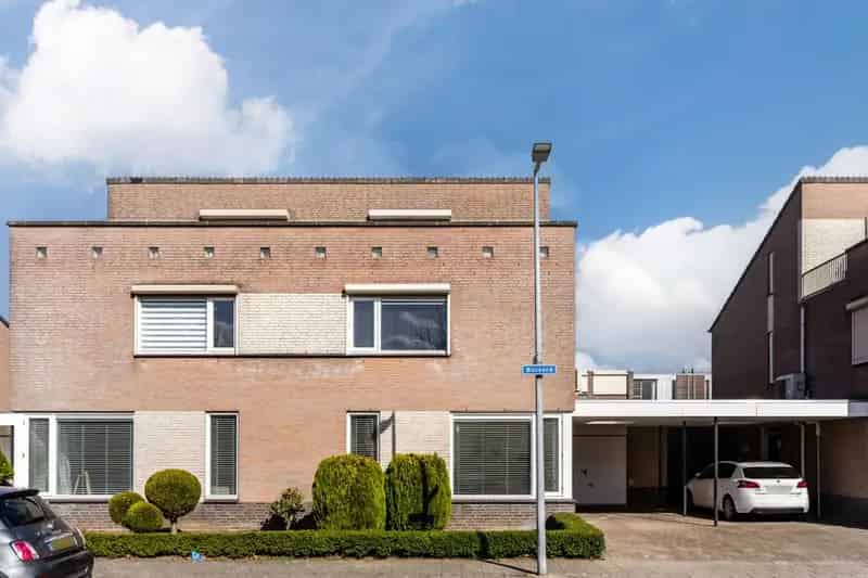Moderne Gezinswoning 4 slaapkamers Nieuwe Keuken Badkamer Serre Dakterras