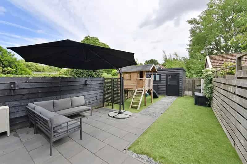 Huis te koop Huizen: Moderne woning nabij Gooimeer