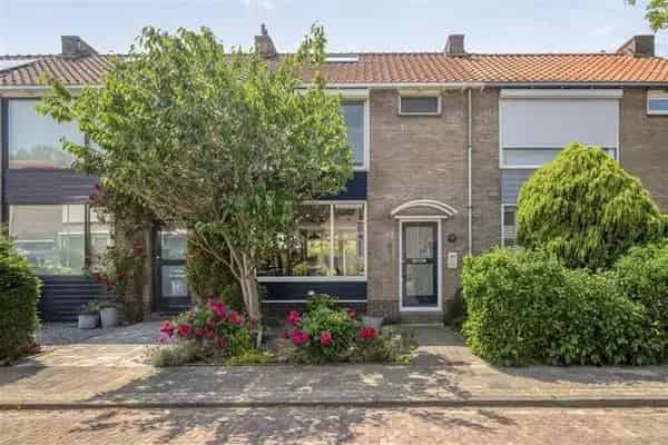 Uitgebouwde Tussenwoning Oranjewijk 3 slaapkamers Moderne Keuken Tuin